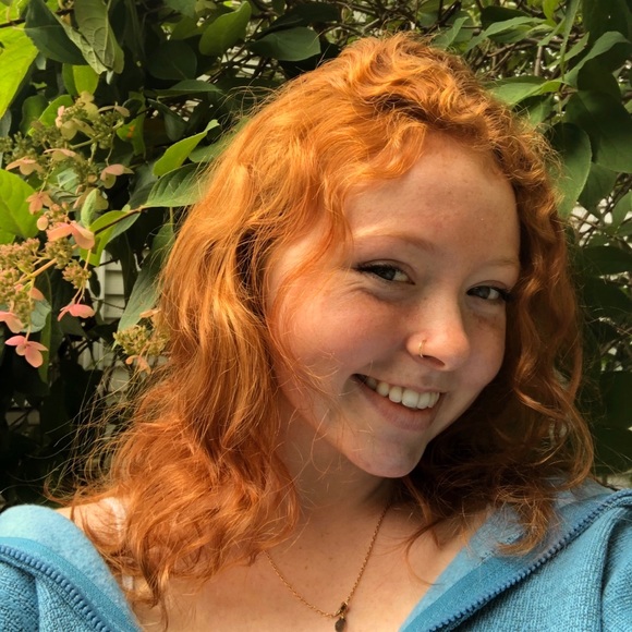 Lily Corridan - Poshmark Profile Picture of Lily Corridan (@lilycorridan) on Poshmark