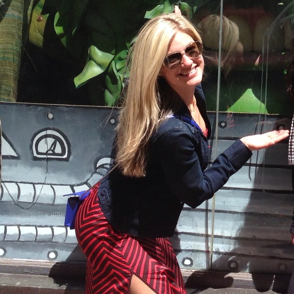 Profile Picture of Karla Carlson (@karlarachelle) on Poshmark