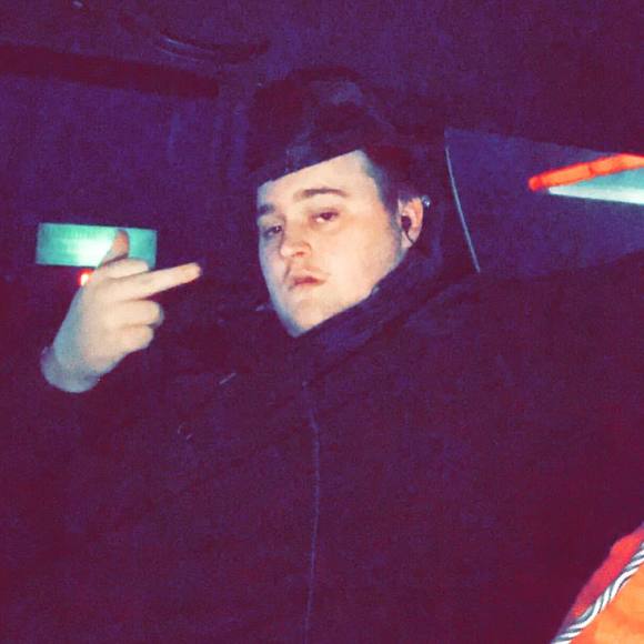 Profile Picture of Dylan Gooch (@dylangooch) on Poshmark