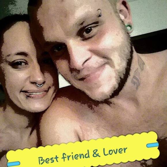 Profile Picture of Elizabeth Schultz (@elizabethsch144) on Poshmark