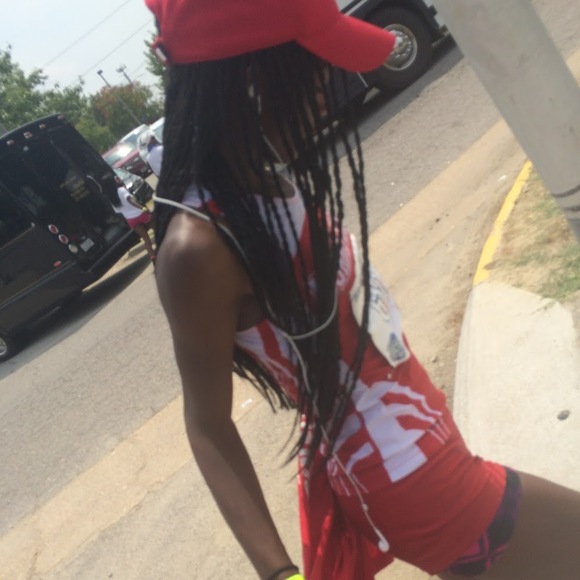 Profile Picture of Jalynn Johnson (@jalynnj22) on Poshmark