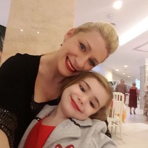 Profile Picture of Beth Jagger (@Dizzybeth80) on Twitter