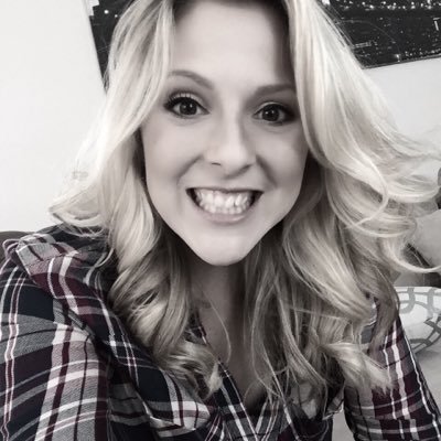Profile Picture of Kara Waggoner (@karamwaggoner) on Twitter