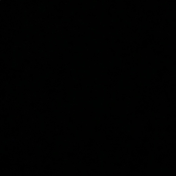 Profile Picture of Emily Sahyoun (@emilysah) on Poshmark