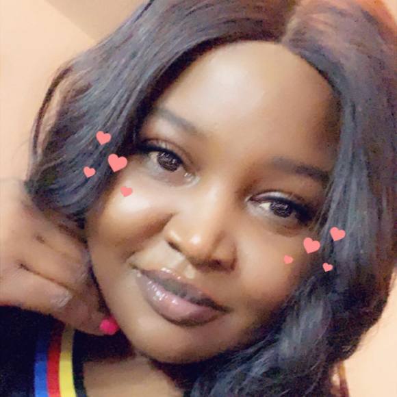 Profile Picture of Dominique Fowler (@jiyhirfrost) on Poshmark