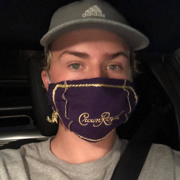 Profile Picture of Gavin Huffine (@huffalupagus) on Poshmark