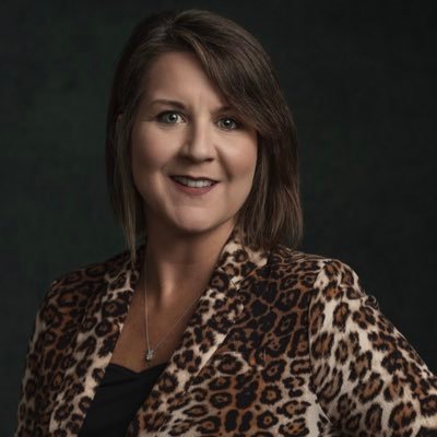 Profile Picture of Kim Hall (@kthall54) on Twitter