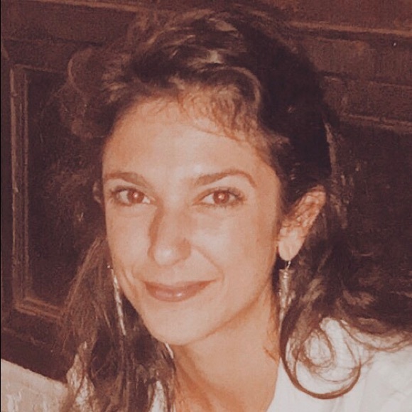 Profile Picture of Stephanie Sonsino (@ssonsino) on Poshmark