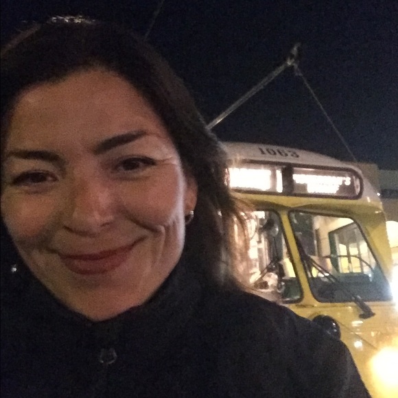 Profile Picture of Roberta Marquez (@berta777) on Poshmark