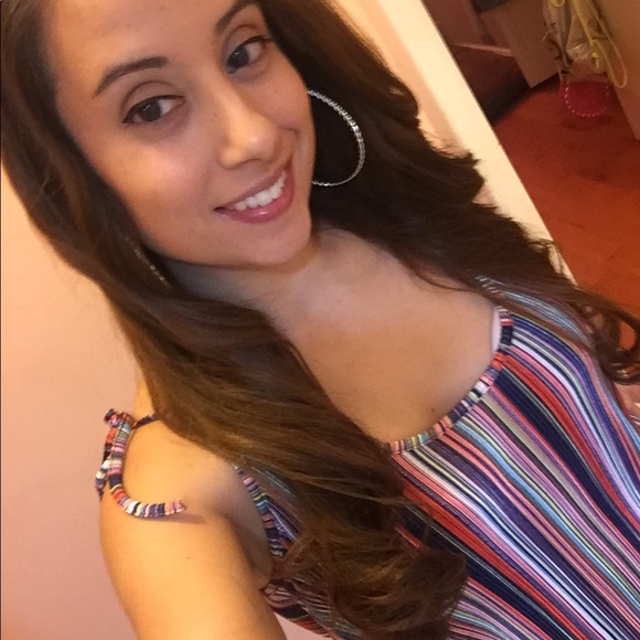 Profile Picture of Jessica Iglesias (@jiglesias28) on Poshmark