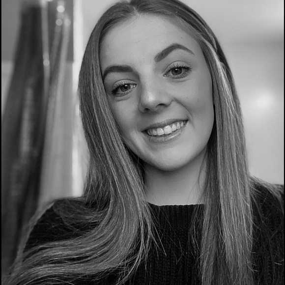 Bailey Lauwers - Poshmark Profile Picture of Bailey Lauwers (@blauwerss) on Poshmark