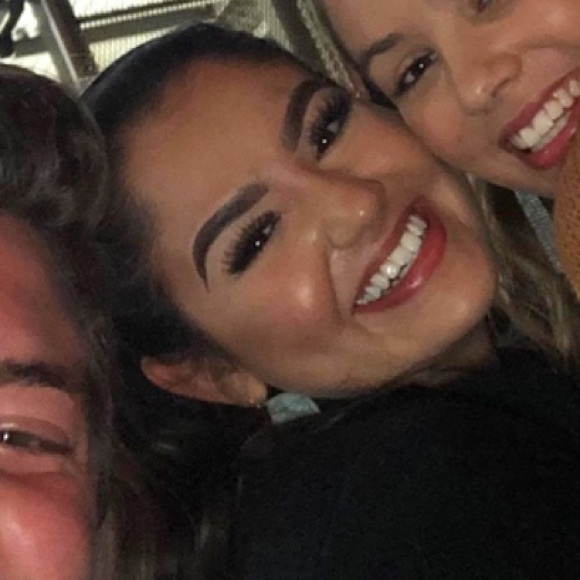 Profile Picture of Randi Ramirez (@randii_r) on Poshmark