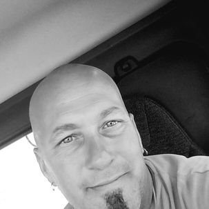Profile Picture of Brian Clinger (@chzhed12) on Twitter