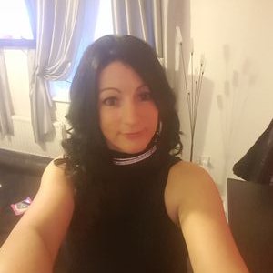 Profile Picture of Bev (@beverlycronin) on Twitter