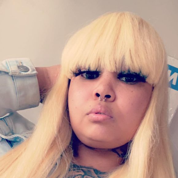 Profile Picture of Kuvina Hickles (@herfavoritefem) on Poshmark