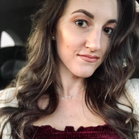 Profile Picture of Brandy Neff (@brandynn) on Poshmark
