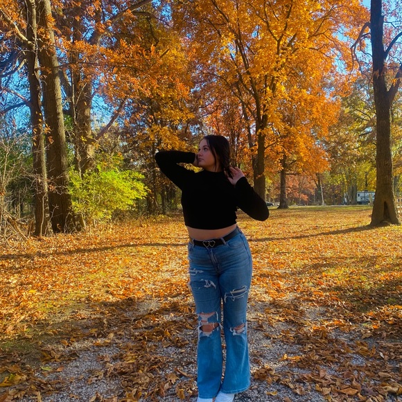Profile Picture of Kaitlyn Spencer (@kaspencer25) on Poshmark