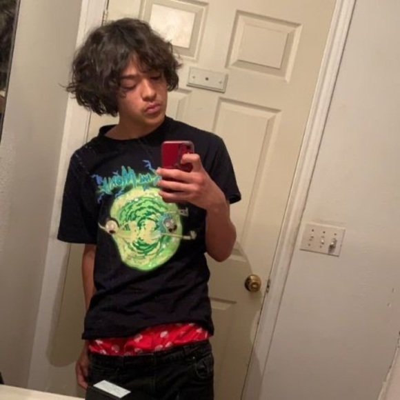 James Rosales - Poshmark Profile Picture of James Rosales (@sythlyee) on Poshmark