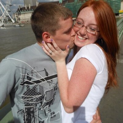 Profile Picture of Amanda Attoe (@MandyDandy90) on Twitter