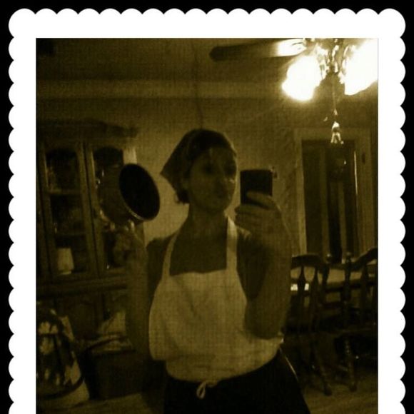 Profile Picture of Donna Sinclair (@donna_sinclair) on Poshmark
