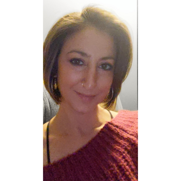 Profile Picture of Staci Manning (@staciann82) on Poshmark