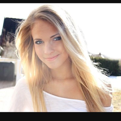 Profile Picture of Veronica Hanson (@Veronicannna) on Twitter