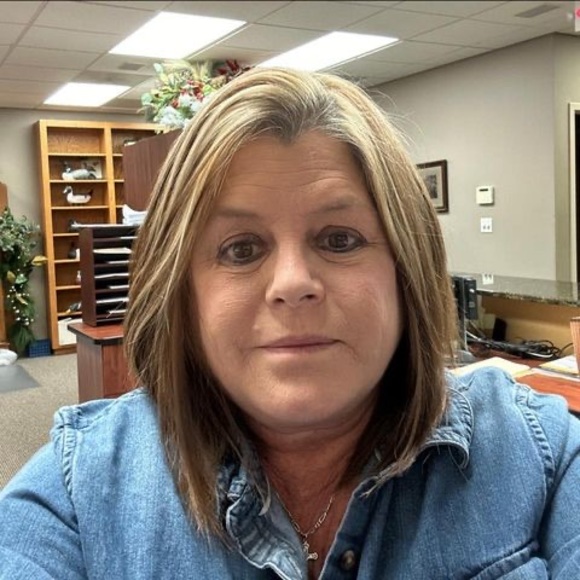 Profile Picture of Kristy Lootens (@kricket83067) on Poshmark