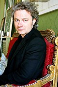 Profile Picture of Simon Toyneon Wikipedia