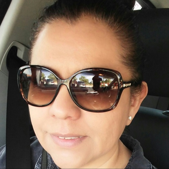 Profile Picture of Araceli Argote (@72aargote) on Poshmark