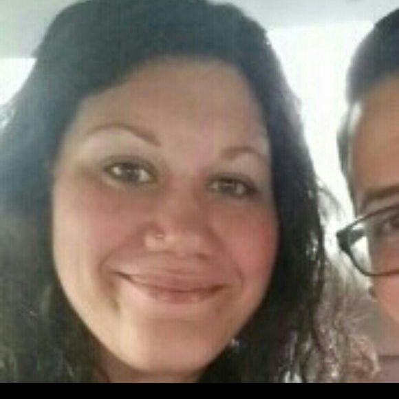 Profile Picture of Bianca Karpiak (@salsmommy42) on Poshmark