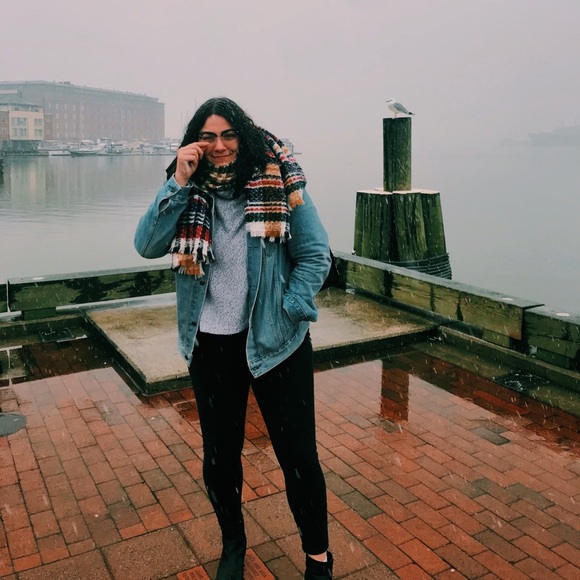 Jessica Begue - Poshmark Profile Picture of Jessica Begue (@jessbegue) on Poshmark