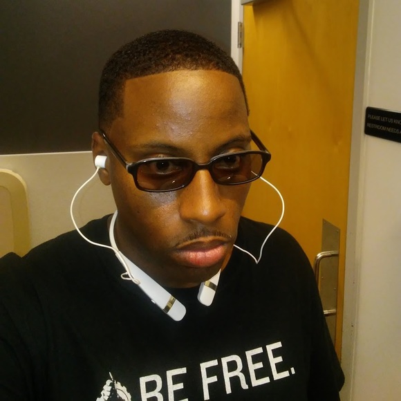 Profile Picture of Corey Smith (@orangewood950) on Poshmark