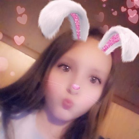 Profile Picture of Ayriella Siceloff (@ayriellas) on Poshmark