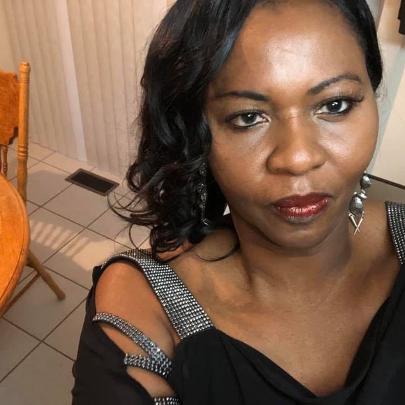 Profile Picture of Ohunwa Carthan (@caribo1387) on Poshmark