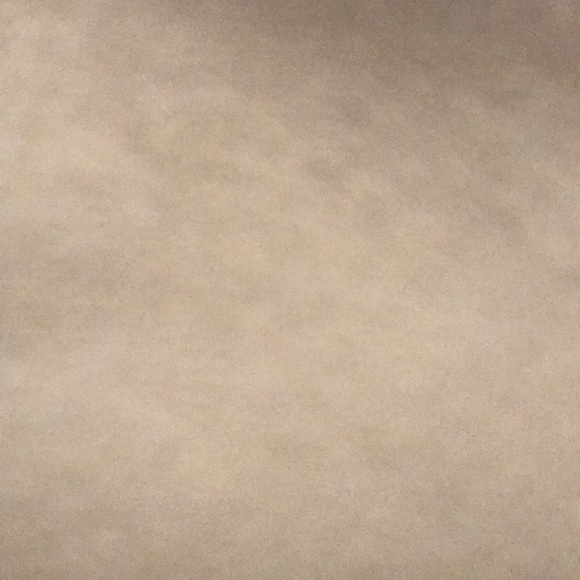 Profile Picture of Kris Arrietta (@krisarrietta6) on Poshmark