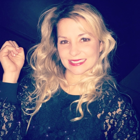 Profile Picture of Jenna Modelski (@jennamo83) on Poshmark