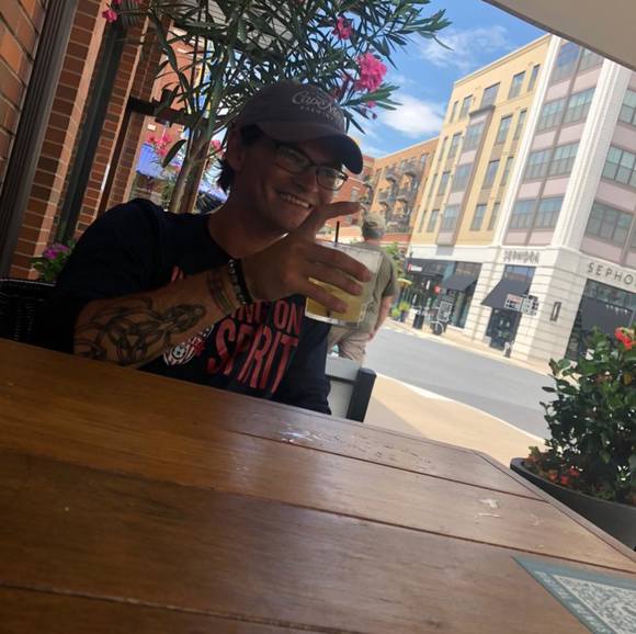 Profile Picture of Chris Mayer (@chris28mayer) on Poshmark