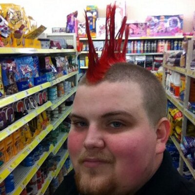 Profile Picture of Chris Biehle (@your_moms_pool) on Twitter