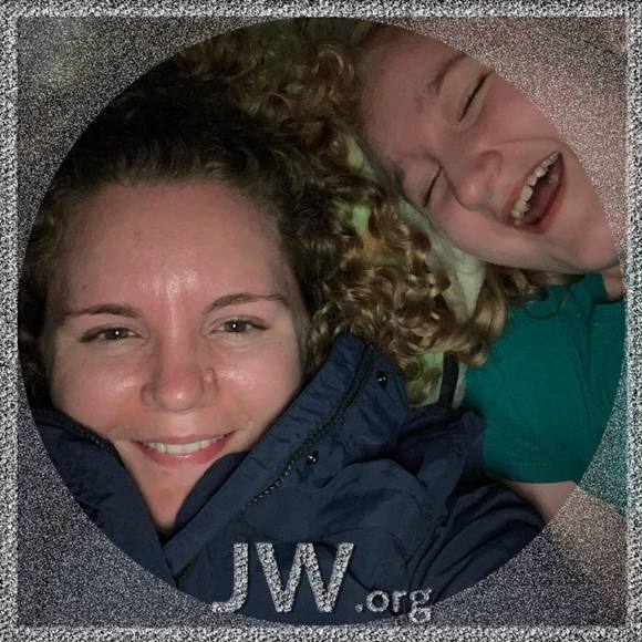 Profile Picture of Brandy Schrantz (@bschrantz) on Poshmark