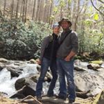 Profile Picture of David and Shannon Tompkins (@the_roaming_homesteaders) on Instagram