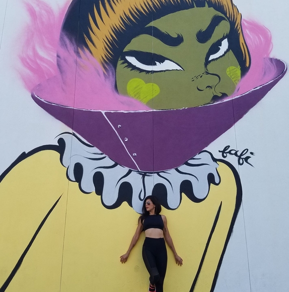 Profile Picture of Lorena Alvarado (@alvamlor) on Poshmark