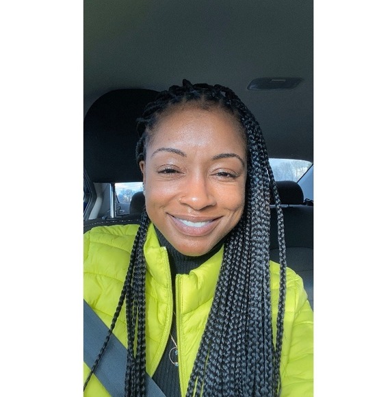 Profile Picture of Brittany Stateman (@b_stateman) on Poshmark