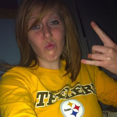 Profile Picture of Chelsea Honaker (@ginnngerr) on Twitter