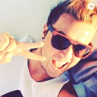 Profile Picture of KRIS WONG@HAHA (@KRISWONG32) on Twitter