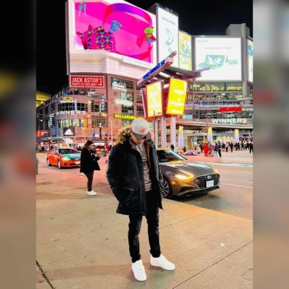 Profile Picture of Humberto Acosta (@elpock2000) on Poshmark