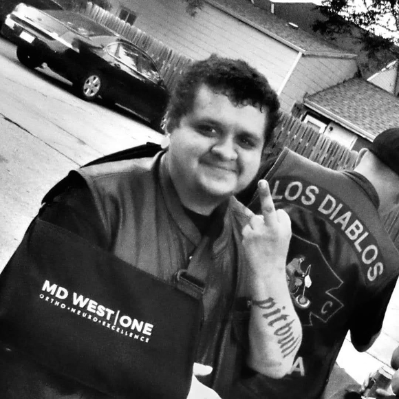 Hunter Maslonka - Poshmark Profile Picture of Hunter Maslonka (@pitbull_1960) on Poshmark