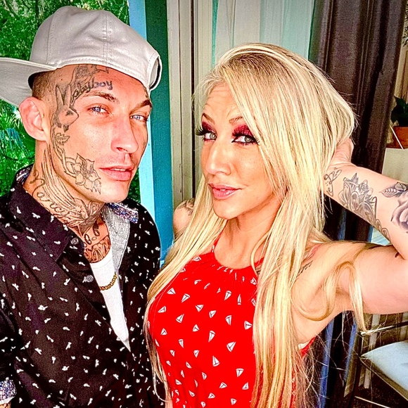 Profile Picture of Christopher Meyers (@jappl3s33d) on Poshmark