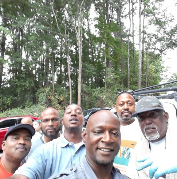 Profile Picture of Timothy Hinton (@timhinton) on Poshmark