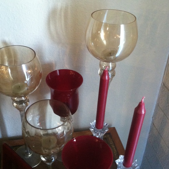 Profile Picture of Ann Tucker (@gumpus) on Poshmark