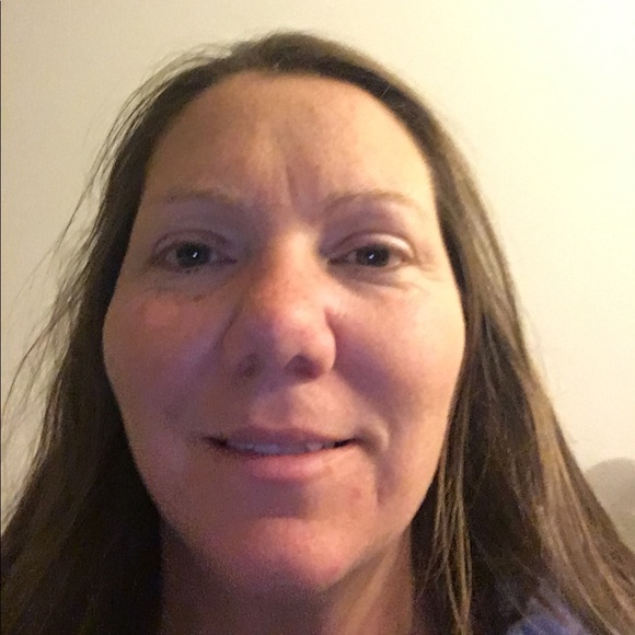 Profile Picture of Kate Brennick (@kabrennick) on Poshmark